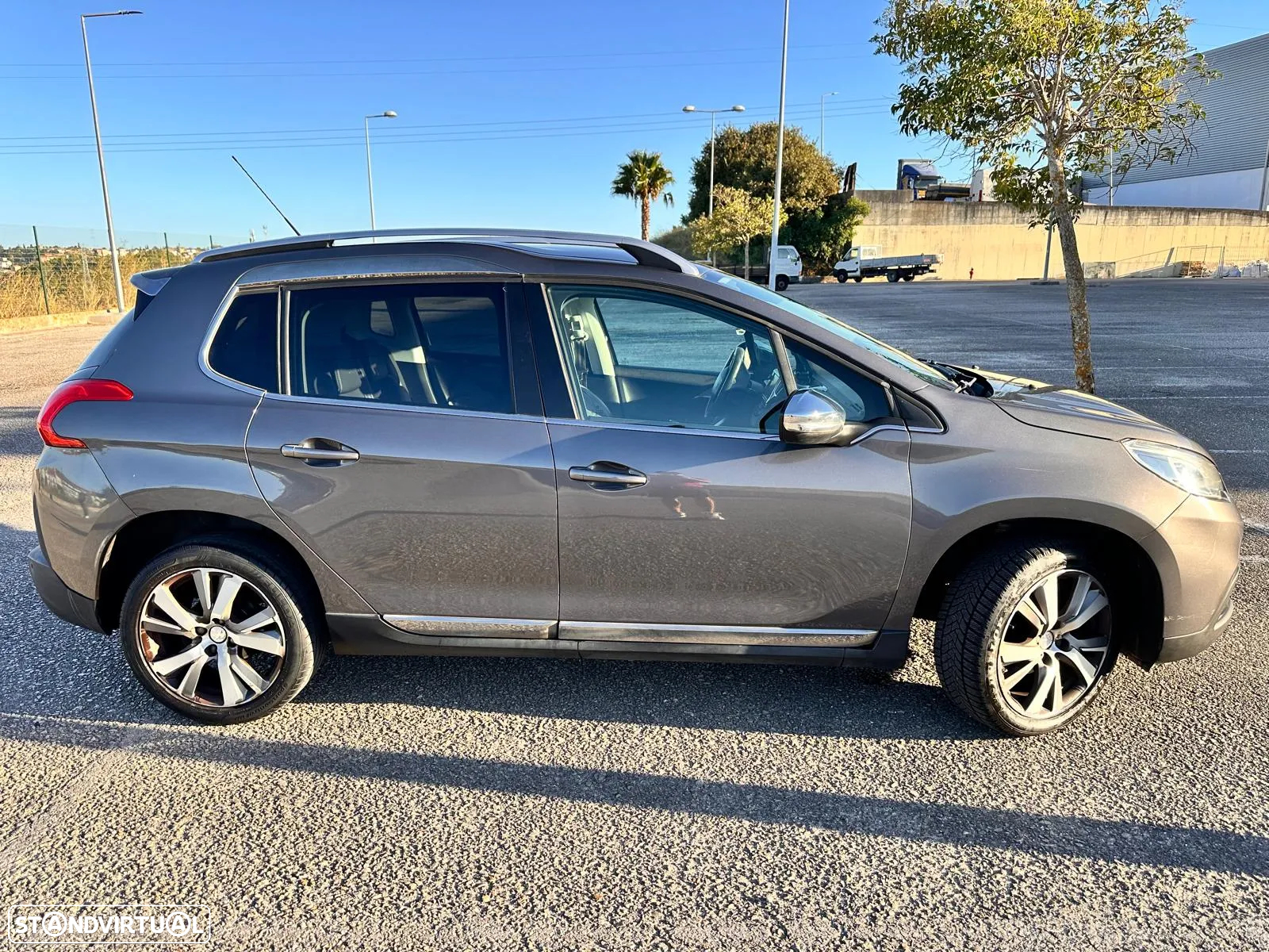 Peugeot 2008 1.6 e-HDi Allure - 5