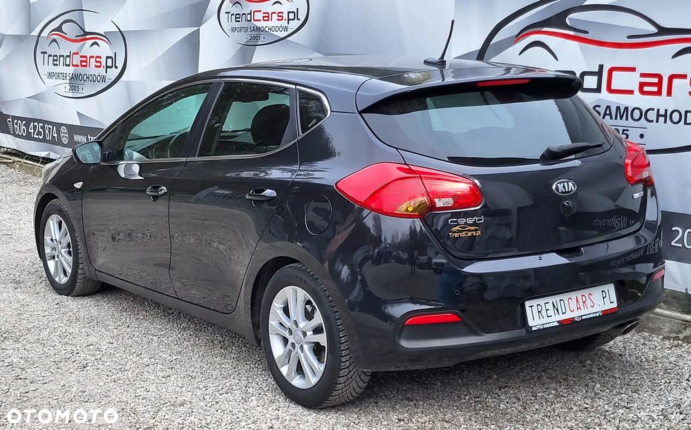 Kia Ceed 1.6 GDI ISG Spirit - 13