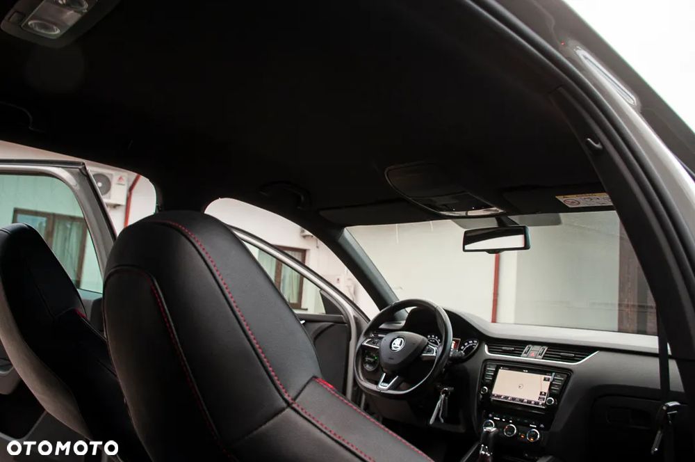 Skoda Octavia 2.0 TDI DSG RS - 31