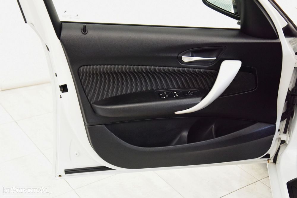 BMW 116 d EfficientDynamics - 22