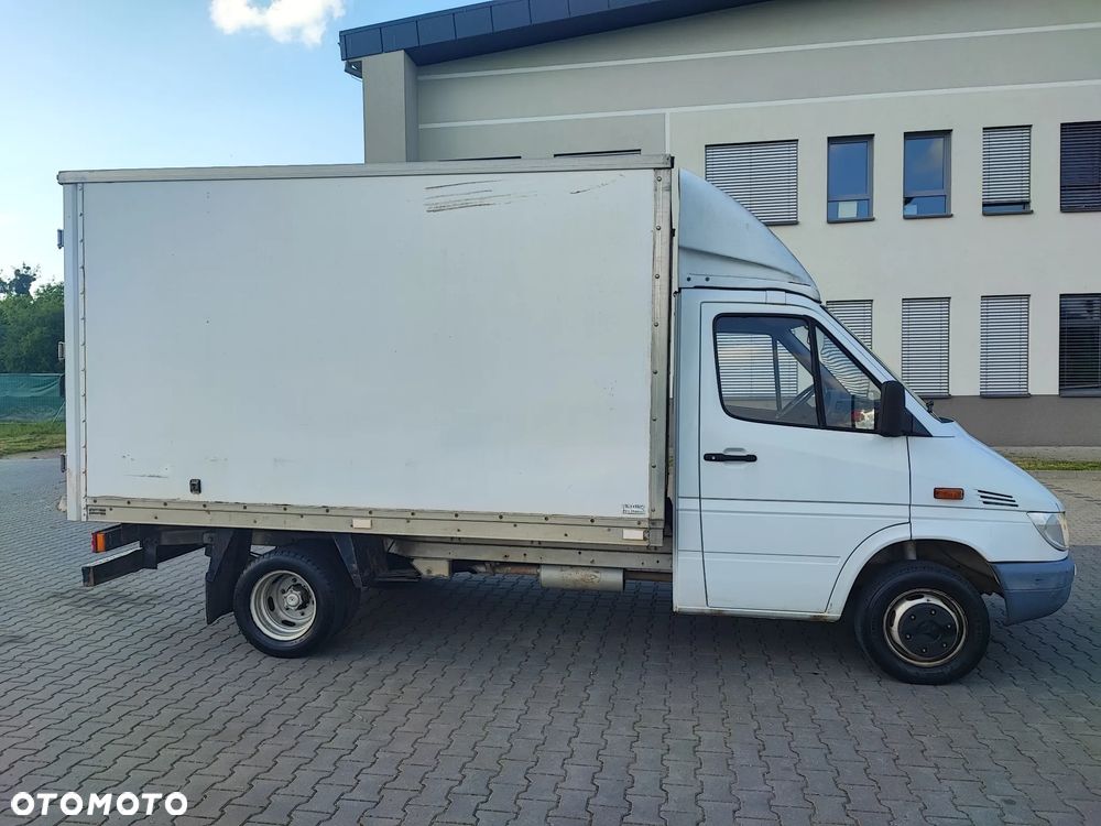 Mercedes-Benz Sprinter 413 - 9