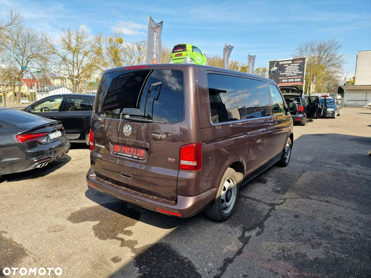 Volkswagen Multivan - 5