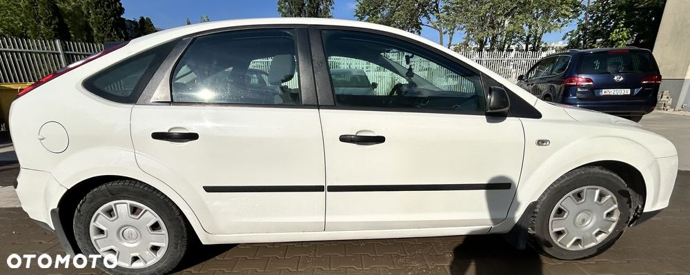 Ford Focus 1.6 TDCi Ambiente - 3