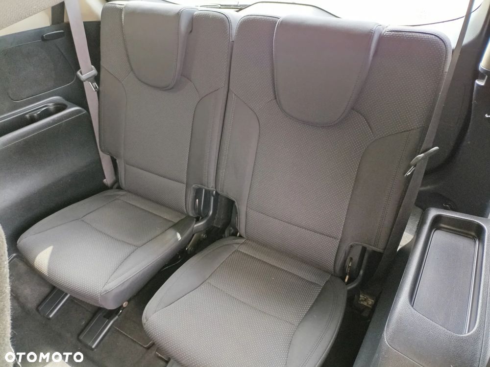 Kia Carens 1.7 CRDi L 7os - 14