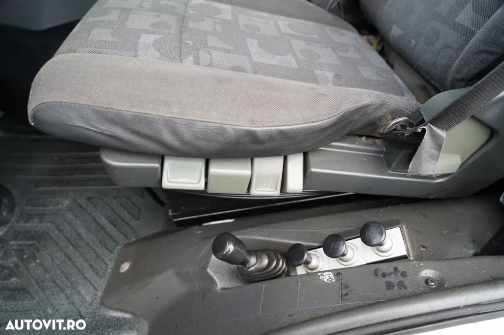 Mercedes-Benz AXOR 2636 / 6x4 / BASCULĂ CU 2 LATE / HIDROCLAPĂ / HIDROCLAPĂ / SPECIAL / CU PUNGĂ DE TRECERE FRONTALĂ / MANUALĂ - 29