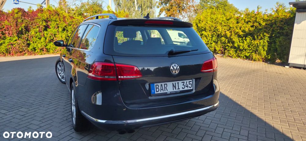 Volkswagen Passat Variant 2.0 Blue TDI DSG SCR Highline - 13