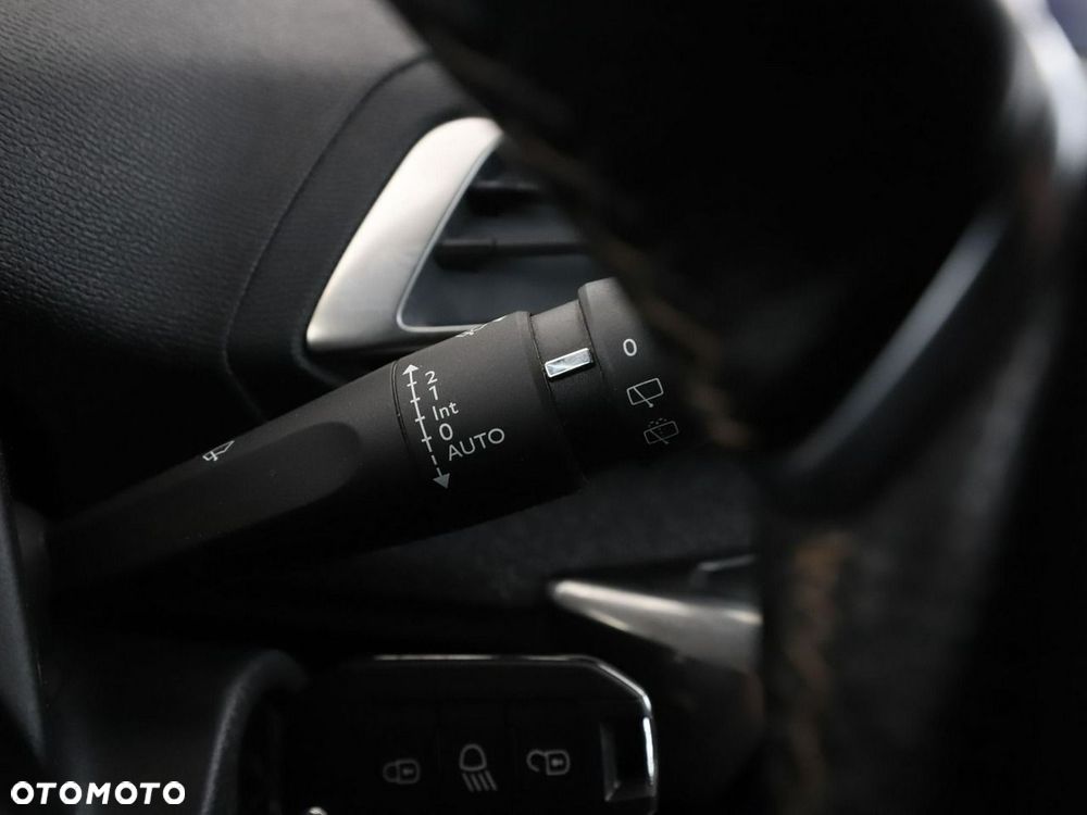 Peugeot 3008 2.0 BlueHDi Allure S&S - 35