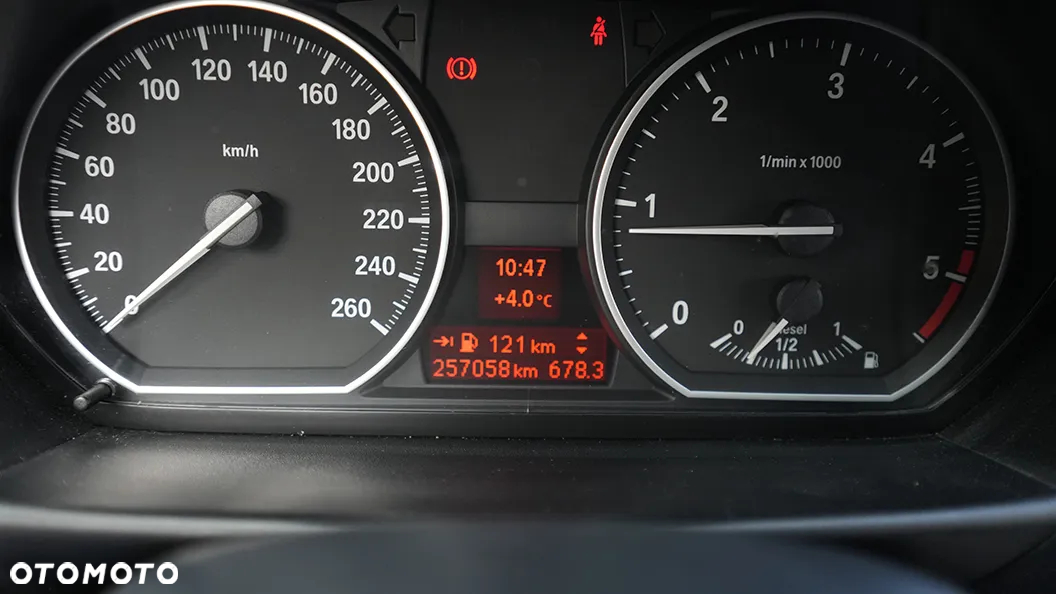 BMW Seria 1 120d DPF Edition Lifestyle - 37