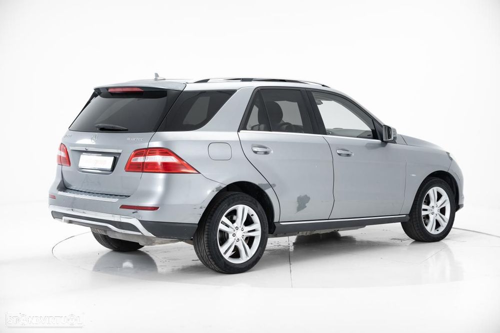 Mercedes-Benz ML 250 - 4