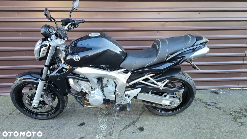 Yamaha FZ6 - 1