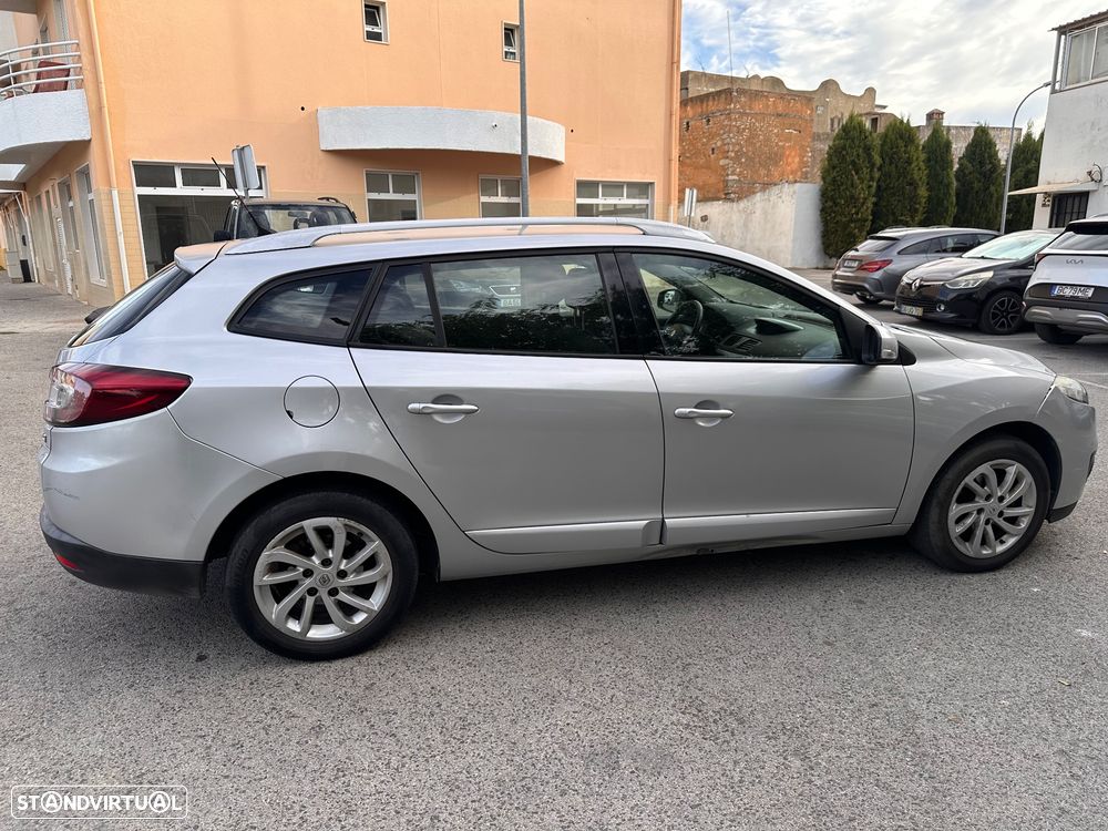 Renault Mégane Sport Tourer - 13