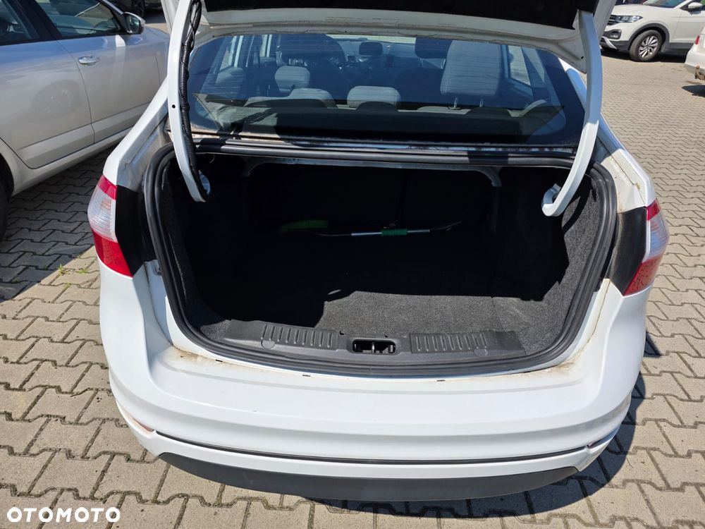 Ford Fiesta - 11