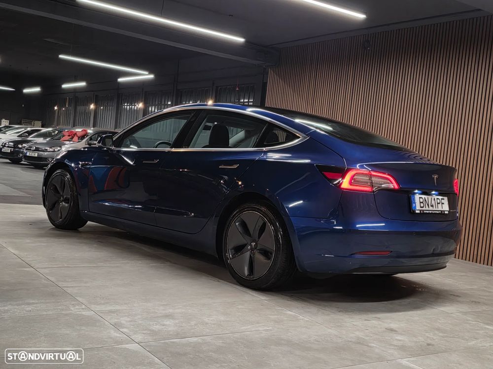 Tesla Model 3 - 40