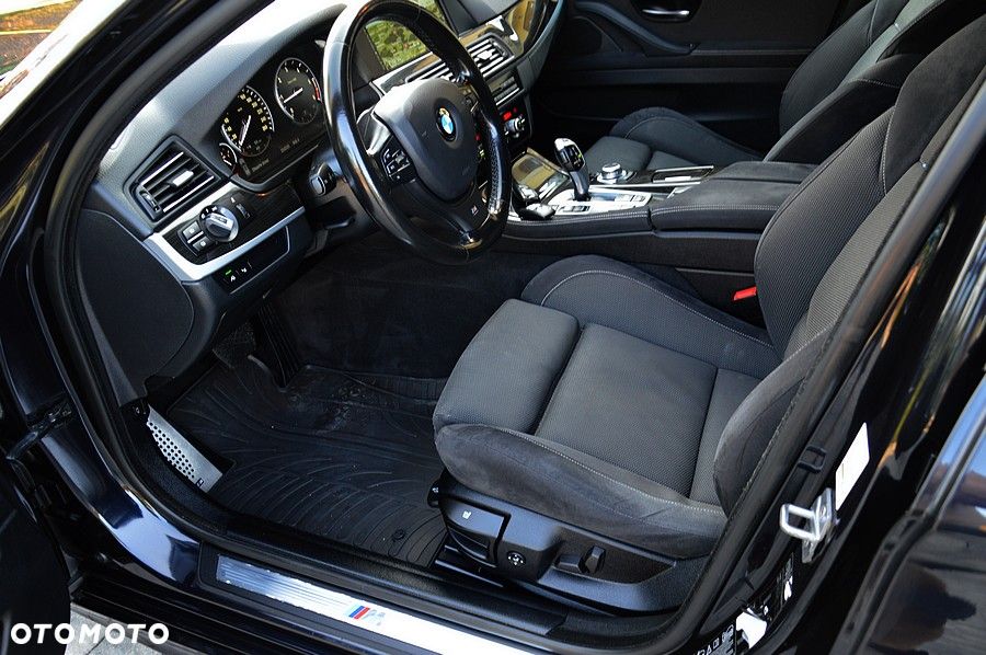 BMW Seria 5 530d xDrive Sport-Aut Modern Line - 22