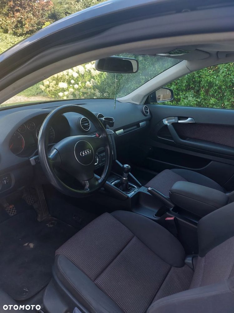 Audi A3 3-drzwiowe 1.6 Ambiente - 9