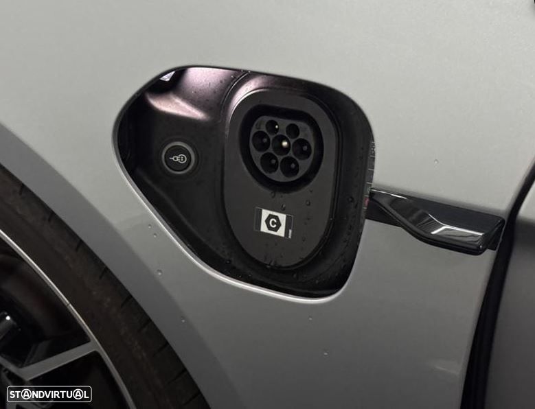 Porsche Taycan Sport Turismo 4S - 32