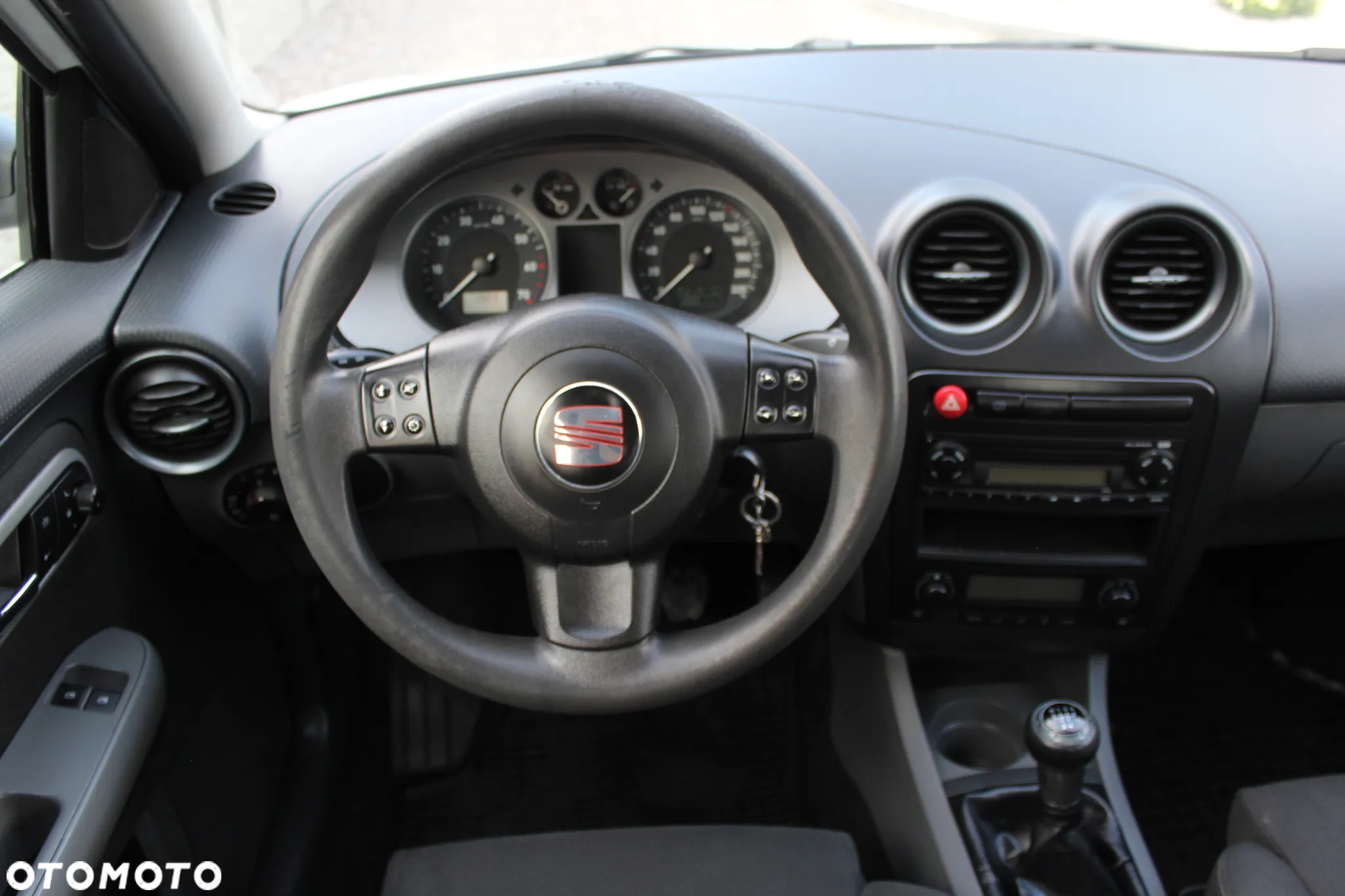 Seat Ibiza 1.4 16V Passion - 23