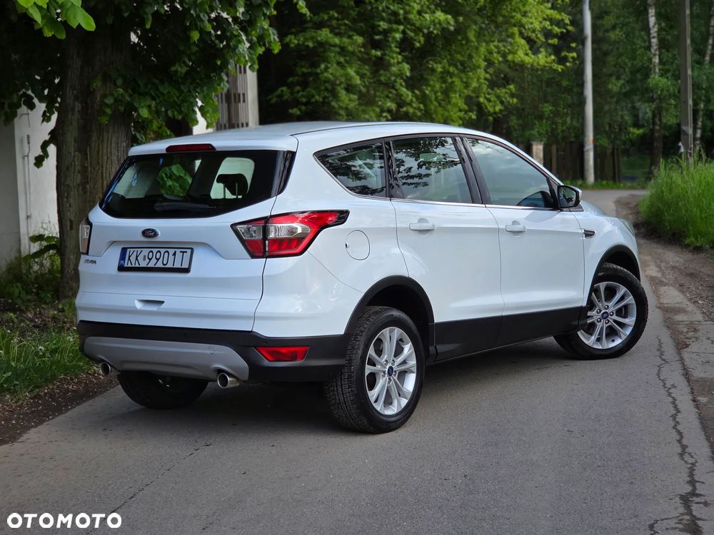 Ford Kuga 2.0 TDCi 2x4 Titanium - 9