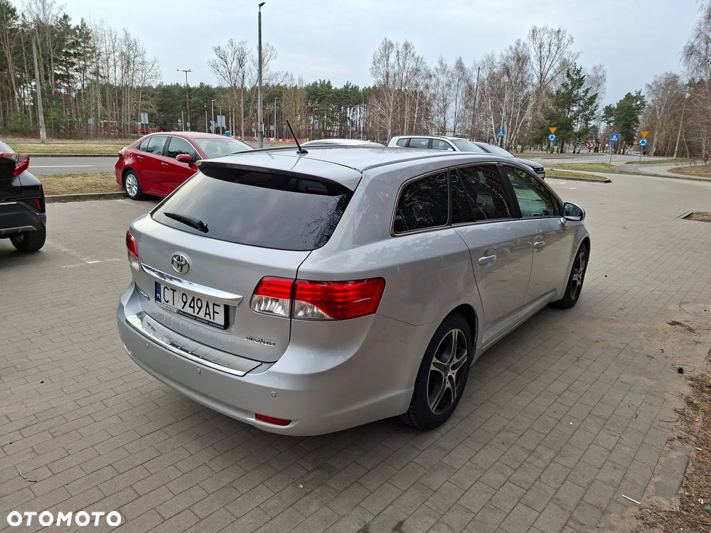 Toyota Avensis 2.0 D-4D Sol - 6