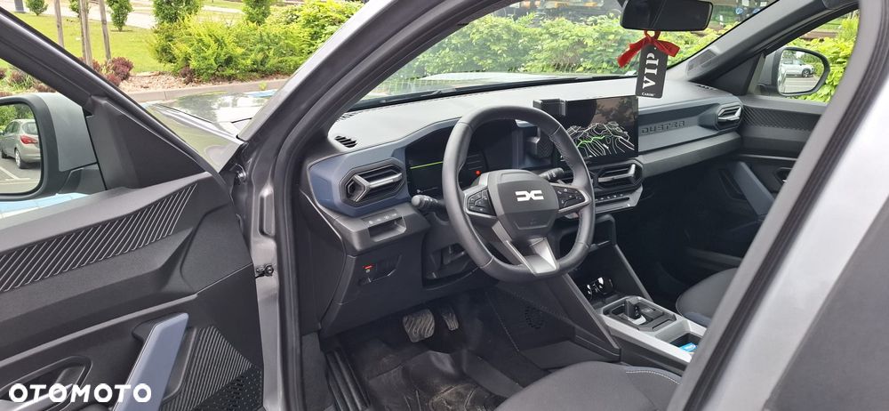 Dacia Duster 1.6 Full Hybrid 140 Journey+ MMT - 8