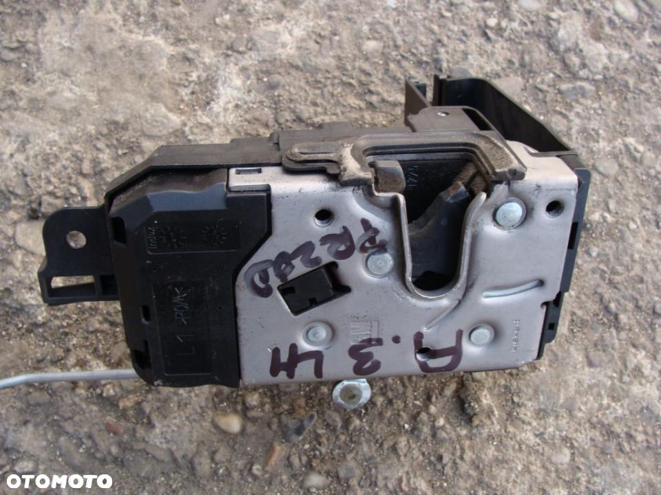 Siłownik centralnego zamka, zamek Opel Astra III H - 1