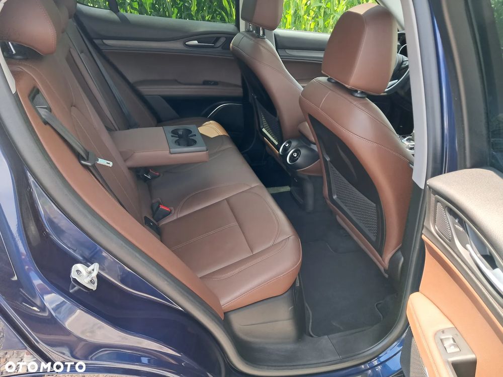 Alfa Romeo Stelvio 2.0 Turbo TI Q4 - 12