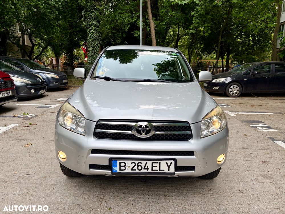 Toyota RAV4 2.2 D-4D Executive - 1
