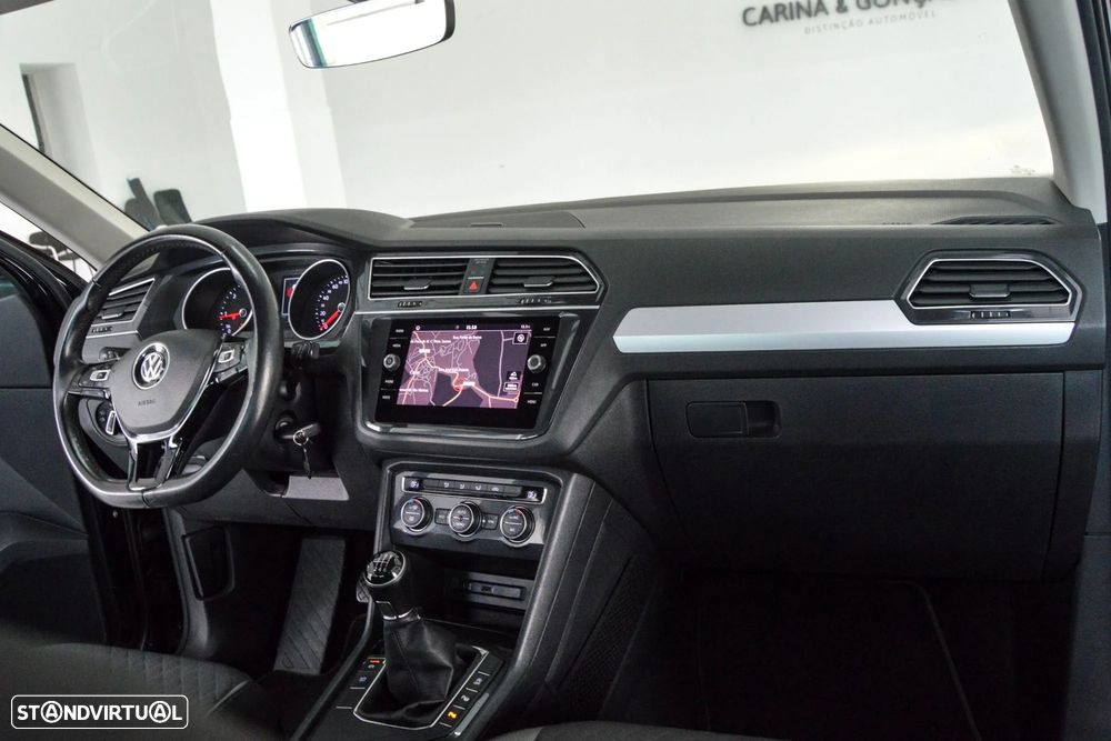 VW Tiguan 1.6 TDI Confortline - 9