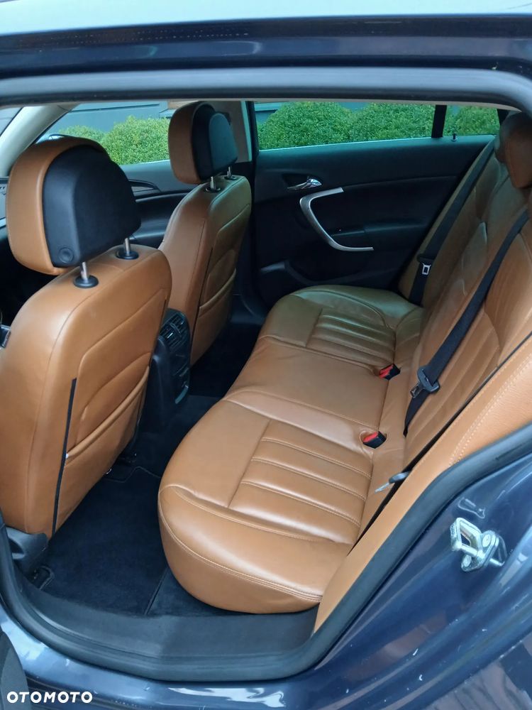 Opel Insignia - 11