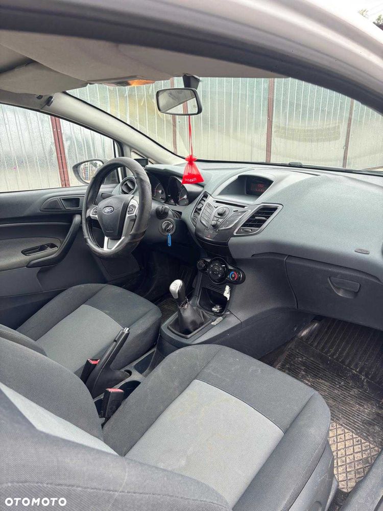 Ford Fiesta - 6