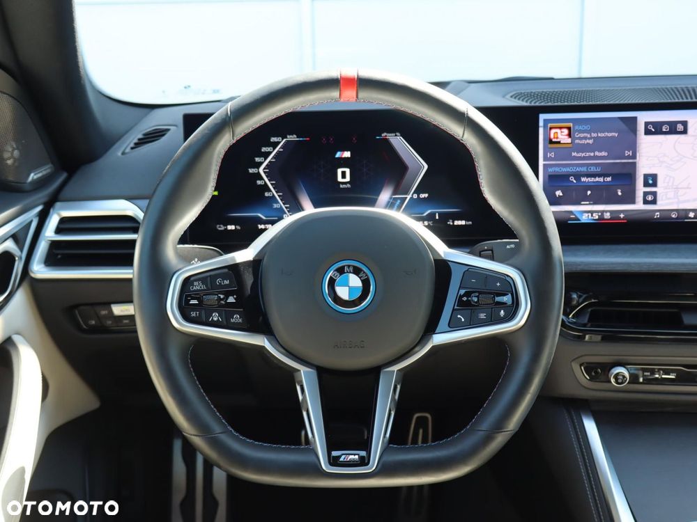 BMW i4 - 12