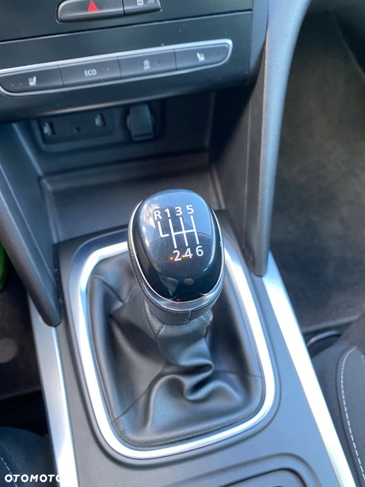 Renault Megane 1.3 TCe FAP Limited - 10