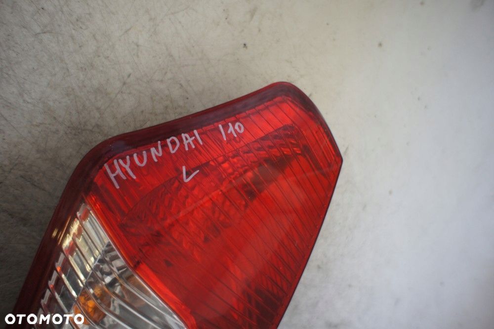 HYUNDAI I10 LAMPA LEWY TYŁ - 1