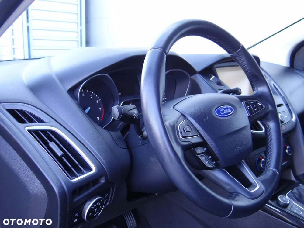 Ford Focus 1.0 EcoBoost Titanium ASS - 12