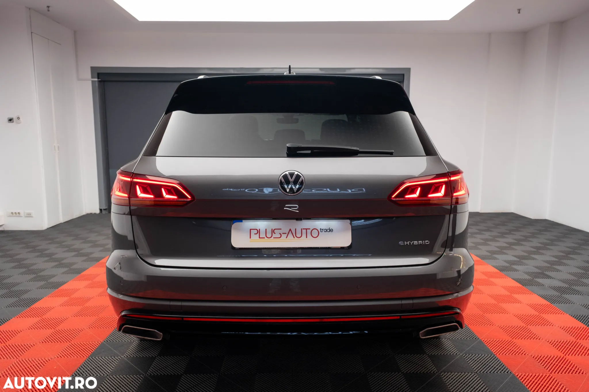 Volkswagen Touareg V6 TSI eHybrid PHEV R - 5