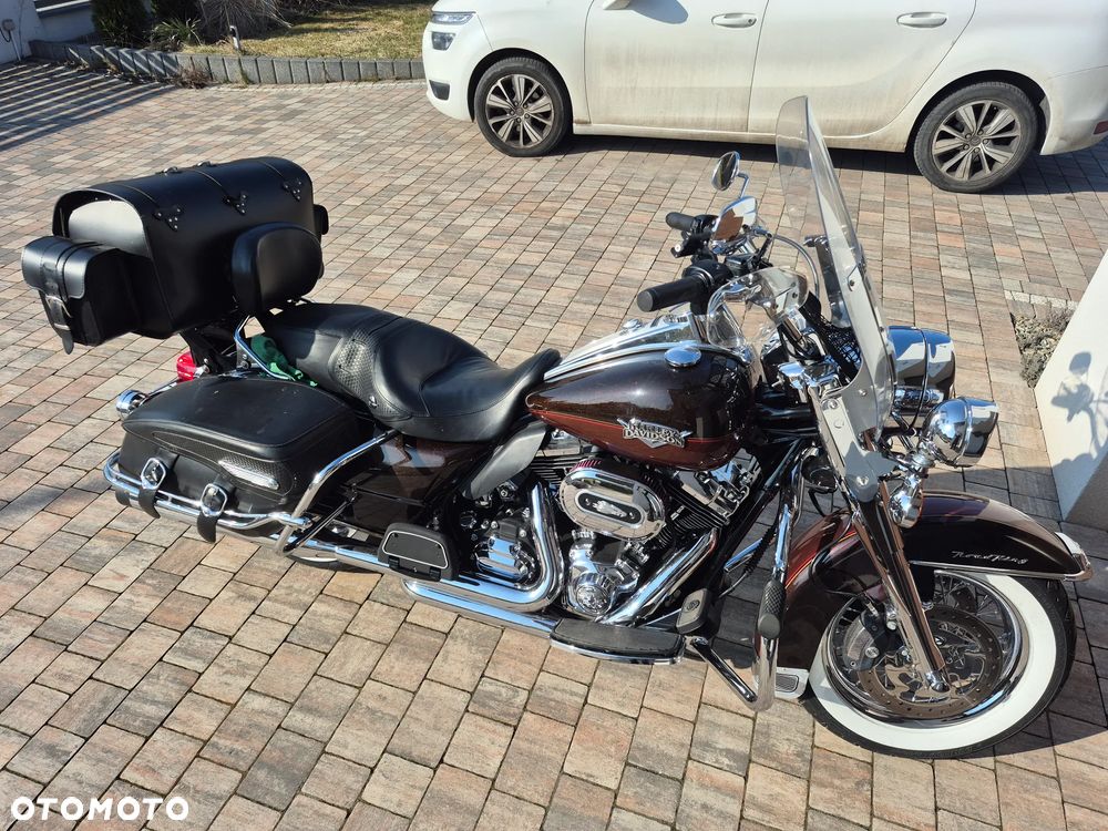 Harley-Davidson Touring Road King - 21