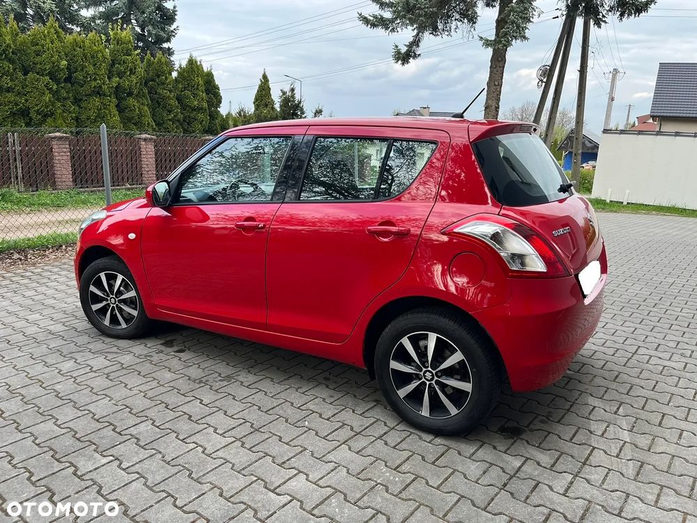 Suzuki Swift - 4