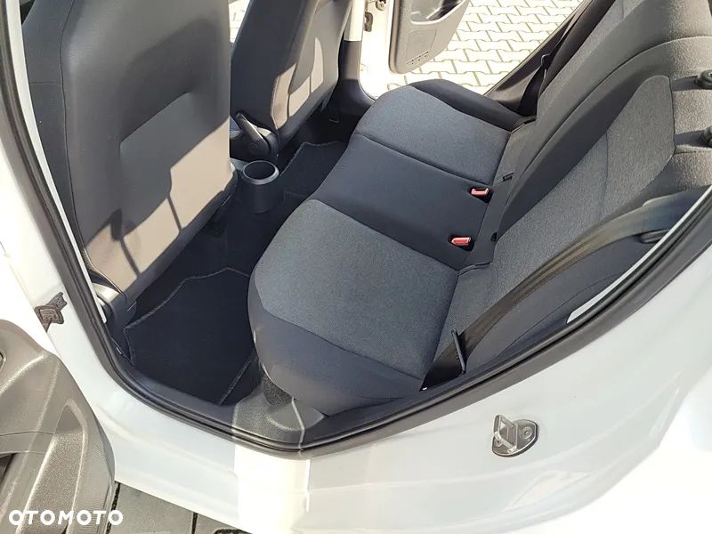 Volkswagen up! - 28