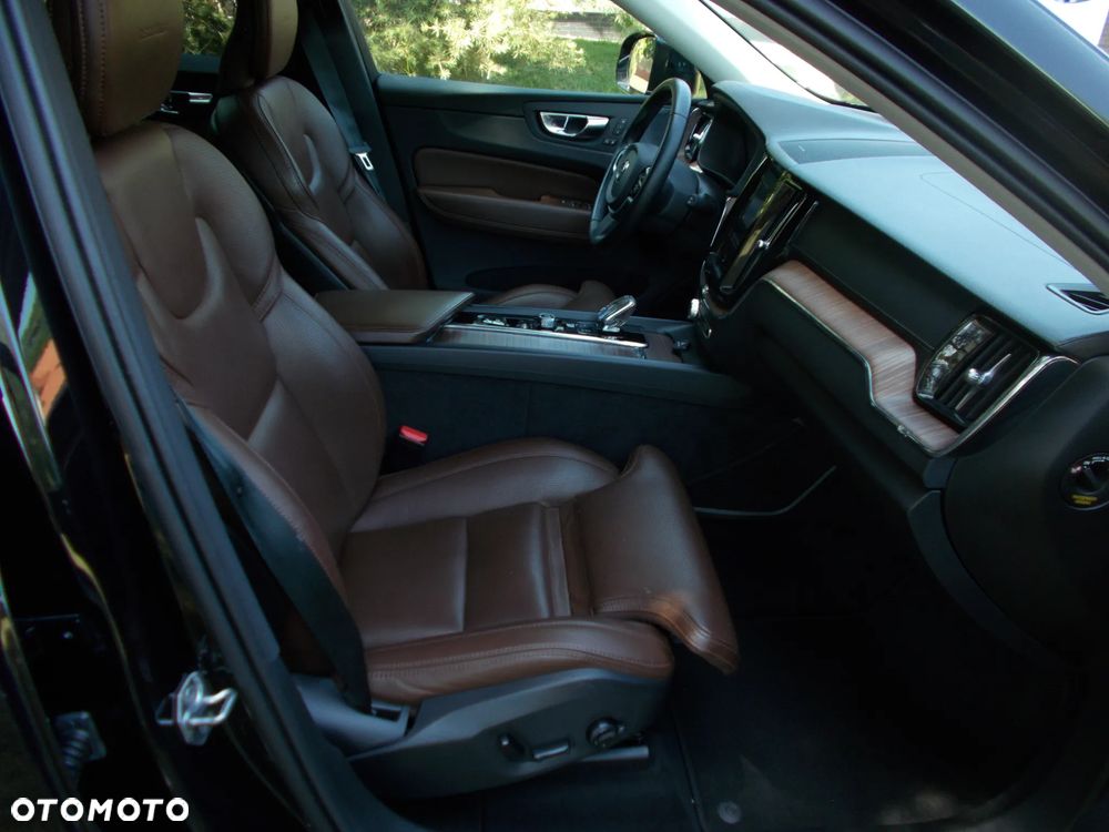 Volvo XC 60 D5 AWD Inscription - 13