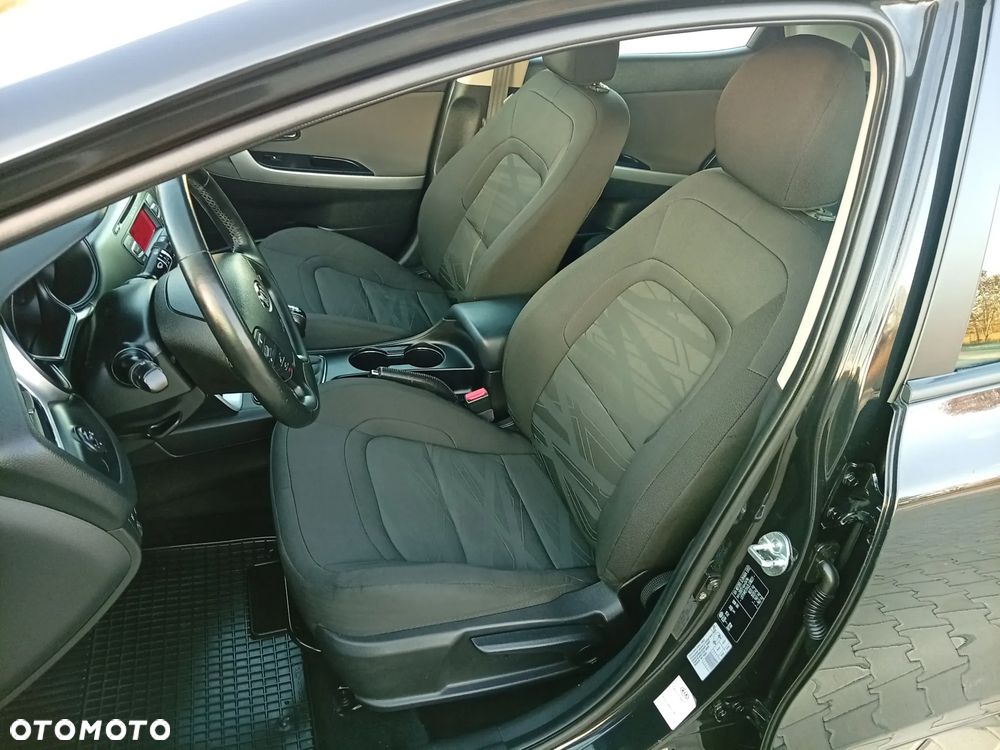 Kia Ceed - 22
