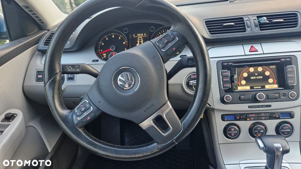 Volkswagen Passat 1.4 TSI Comfortline DSG - 29