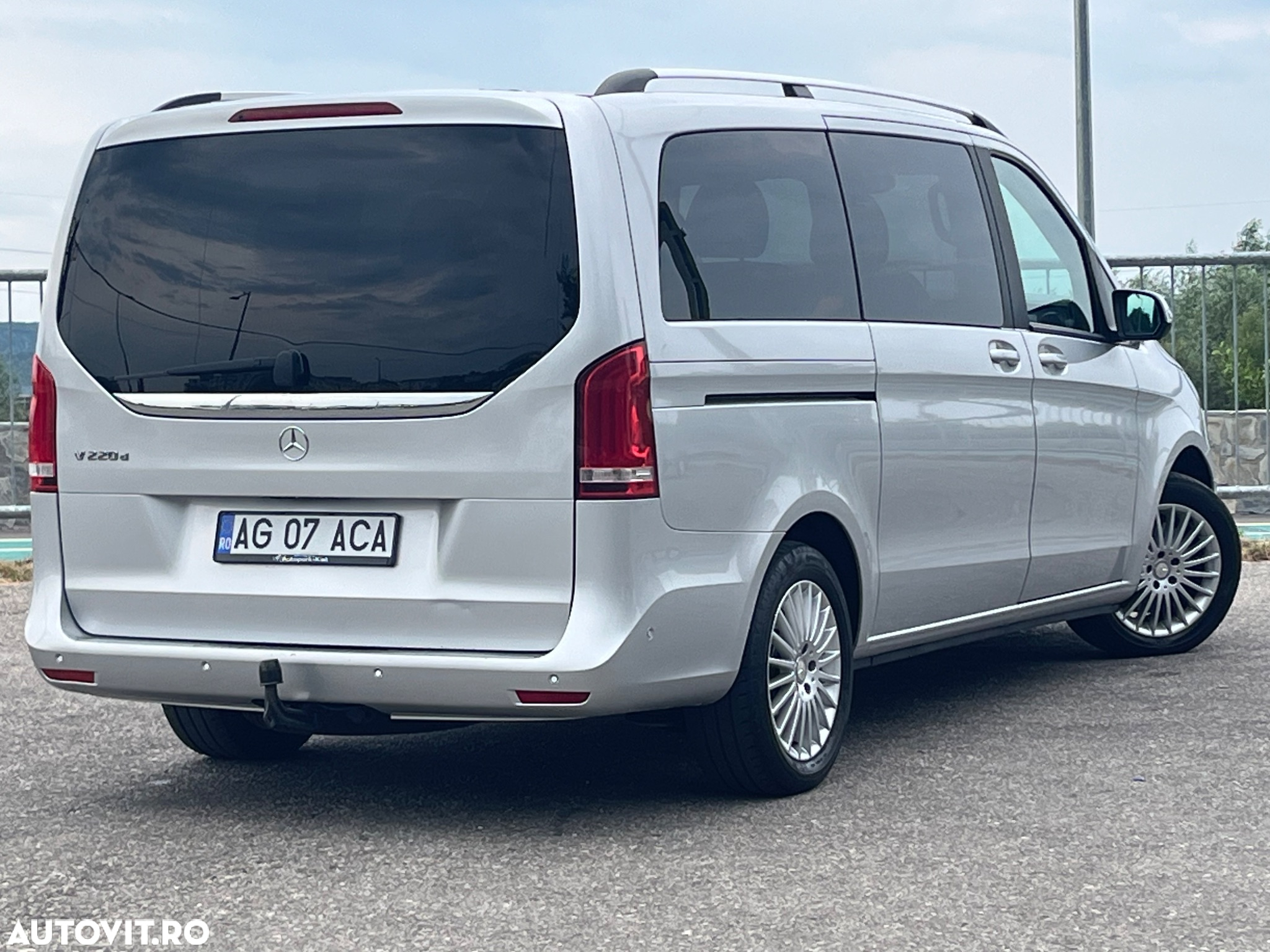 Mercedes-Benz V 220 d Combi Lung 163 CP RWD 9AT Avantgarde - 16