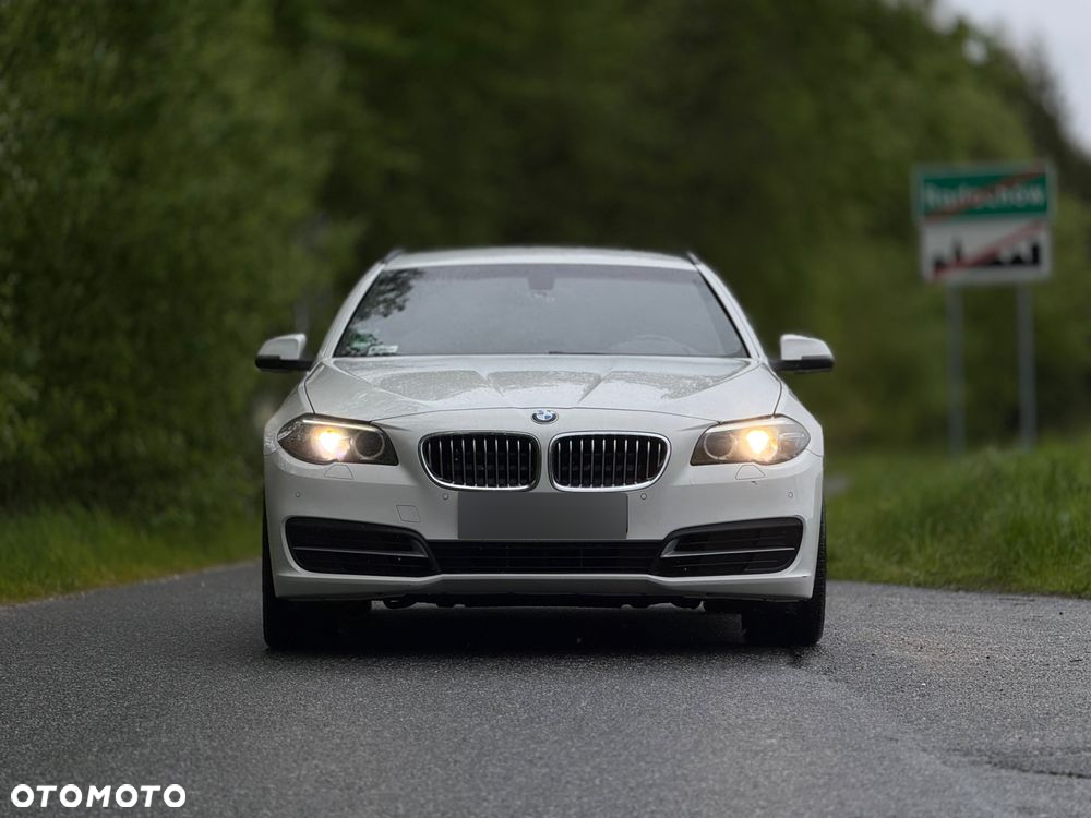 BMW Seria 5 528i - 3