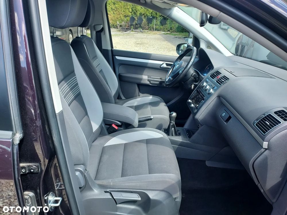 Volkswagen Touran 1.6 TDI DPF BlueMotion Technology Highline - 19