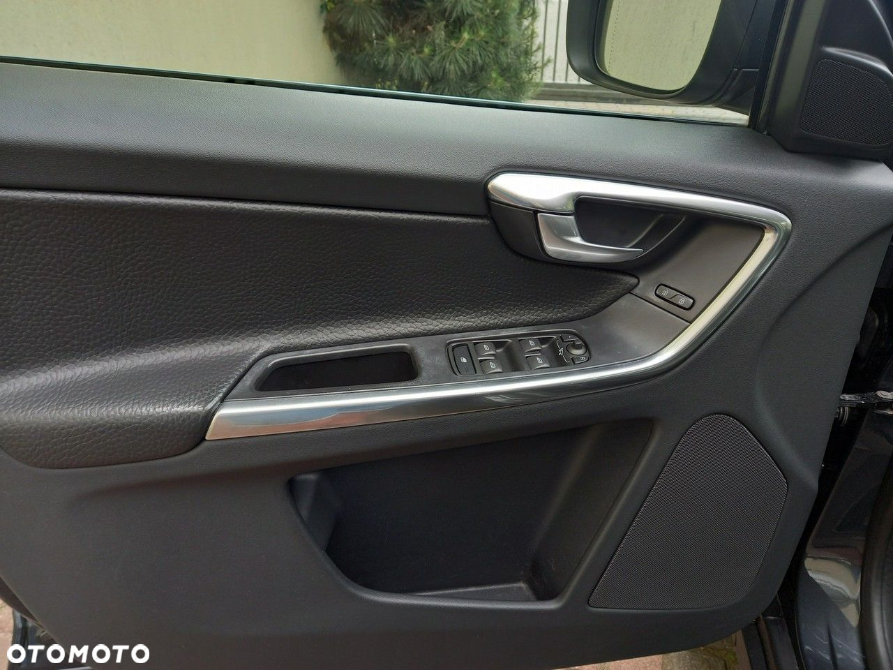 Volvo XC 60 D4 Geartronic Momentum - 27