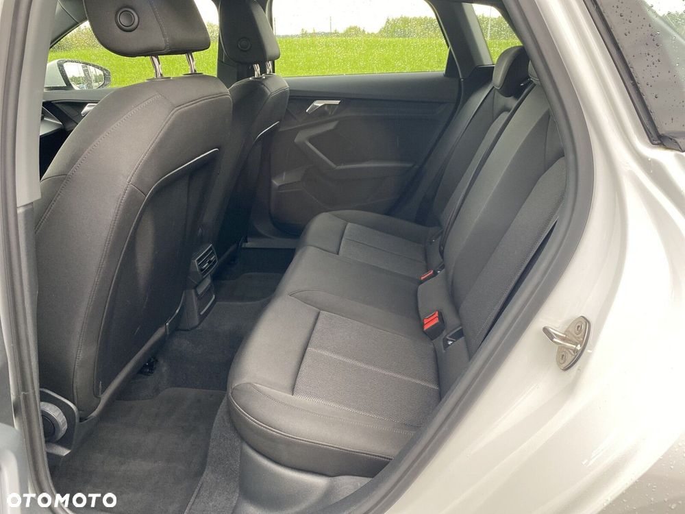 Audi A3 Sportback - 12