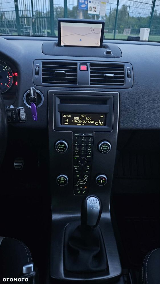 Volvo V50 D2 R-Design - 14