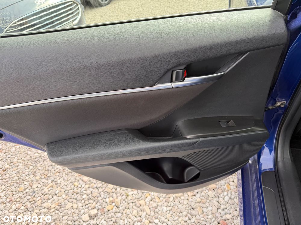 Toyota Camry 2.5 Hybrid Comfort CVT - 30