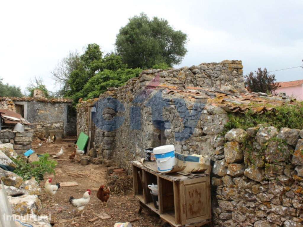 Terreno com casa em ruínas em Morelena, Sintra. - Grande imagem: 3/28