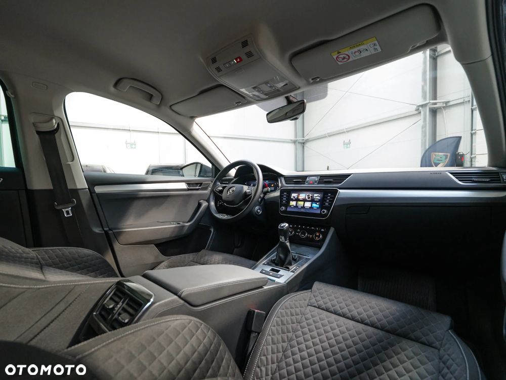 Skoda Superb 2.0 TDI SCR Ambition - 24